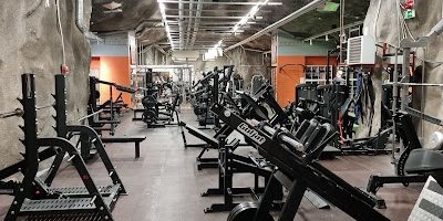 Powerhouse Gym | jäsenmaksu 49.9€/kk